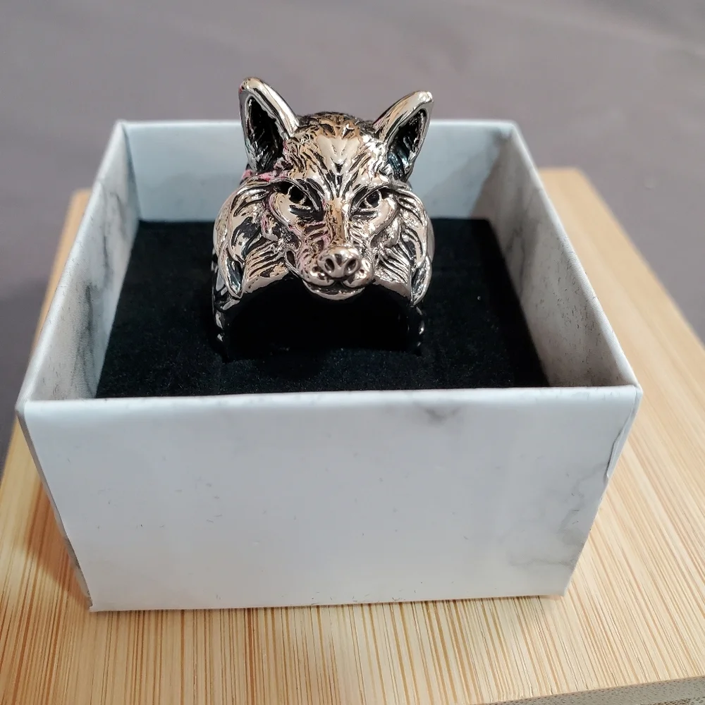 Vintage Wolf's Head Ring